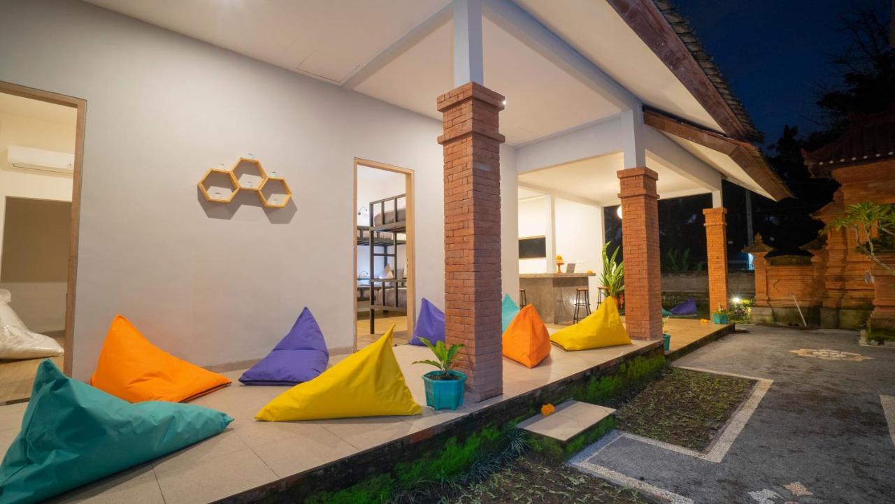 Aura Dormitory House Ubud Exterior foto